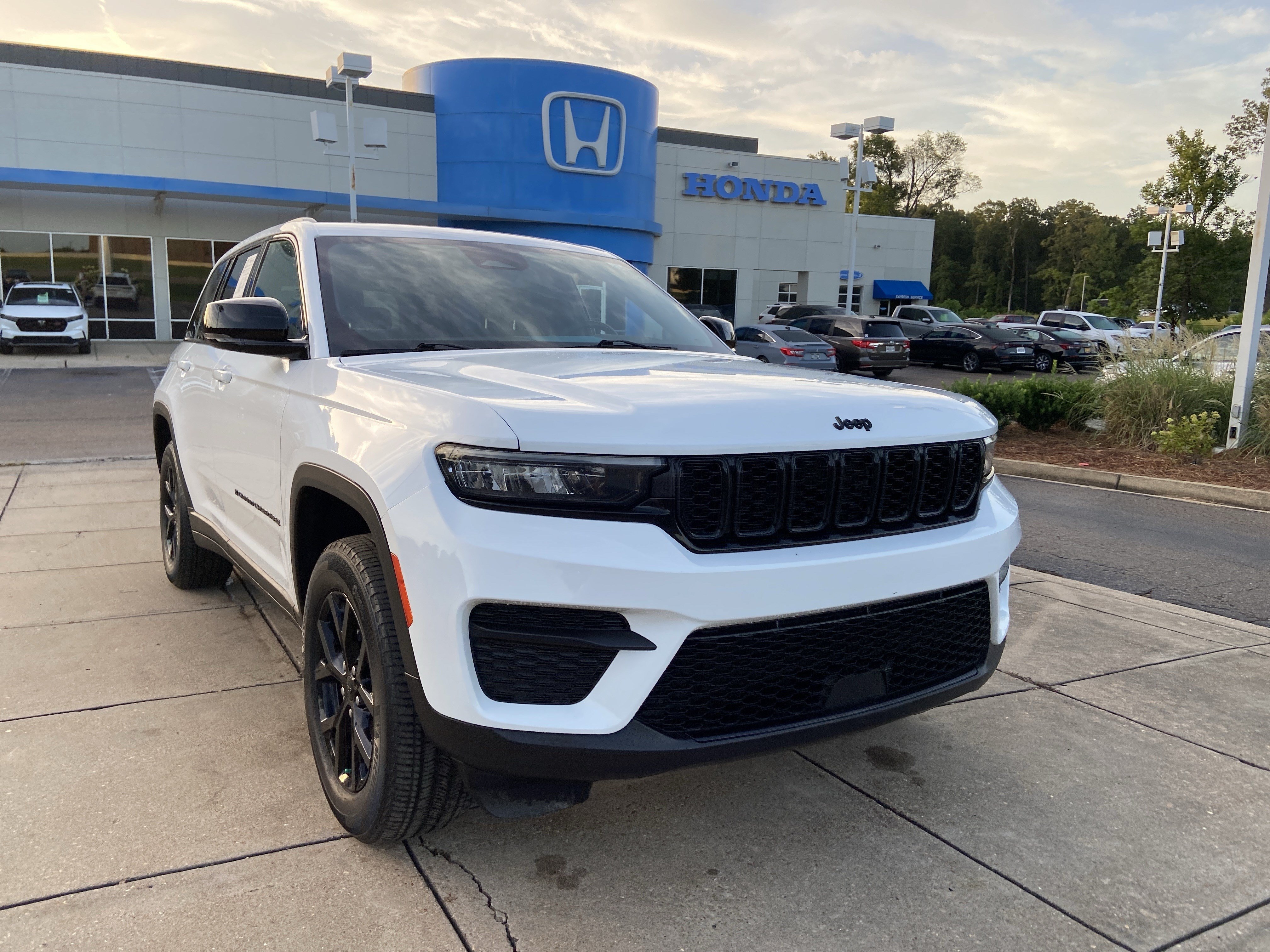 jeep grand cherokee 2024 1C4RJGAG2R8546497 image jeep grand cherokee 2024 1C4RJGAG2R8546497 image